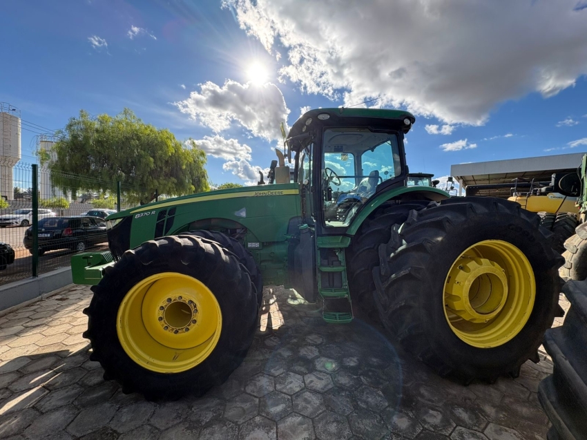 trator john deere 8370r1