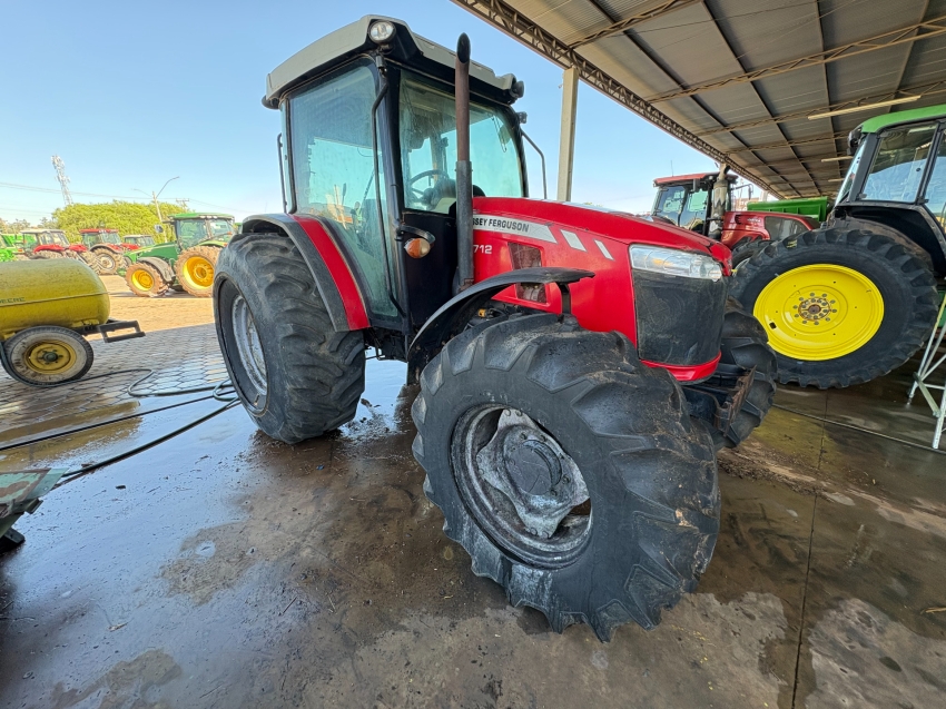 trator massey ferguson 6712