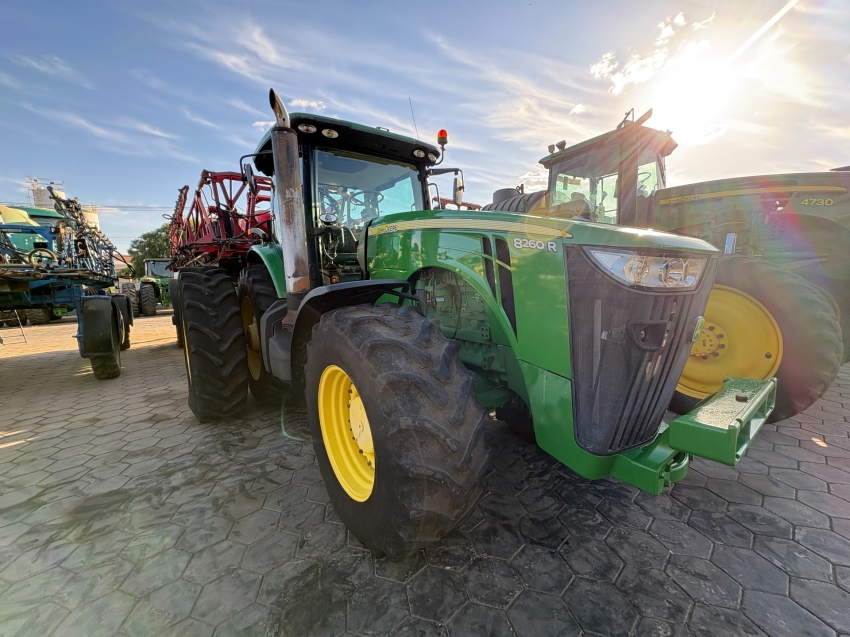 trator john deere 8260r - ano 20130