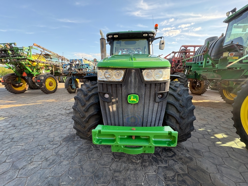 trator john deere 8260r - ano 20136