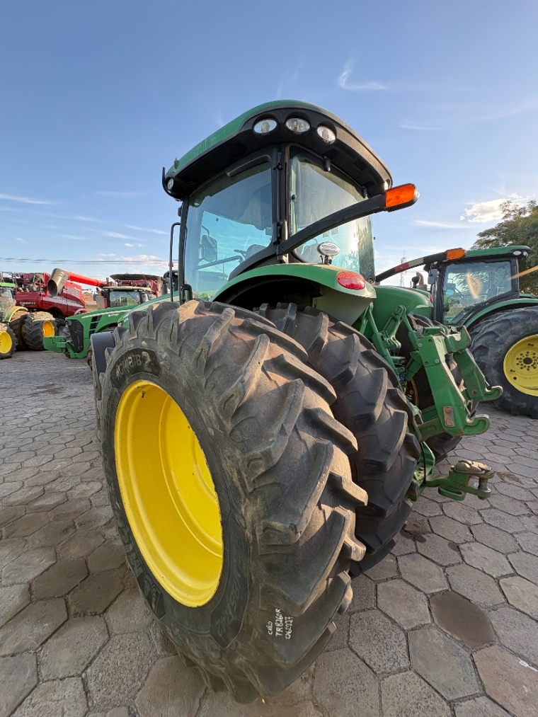 trator john deere 8260r - ano 20123