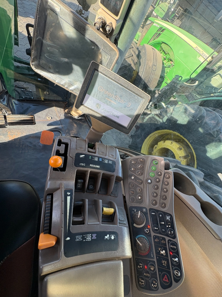trator john deere 8260r - ano 201310