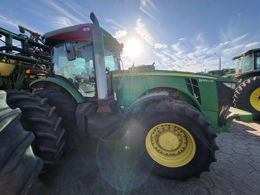 trator john deere 8260r - ano 20131