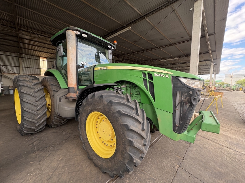 trator john deere 8260r0