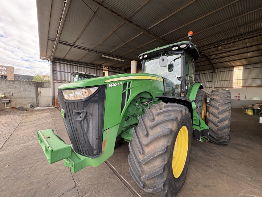 trator john deere 8260r2