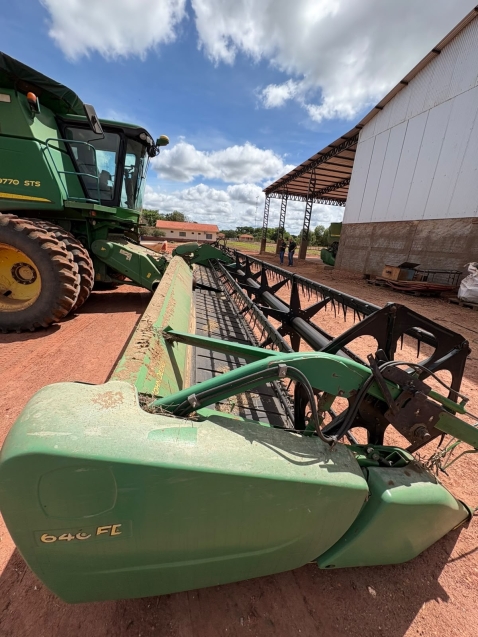 colheitadeira jd 9770 - ano 20127
