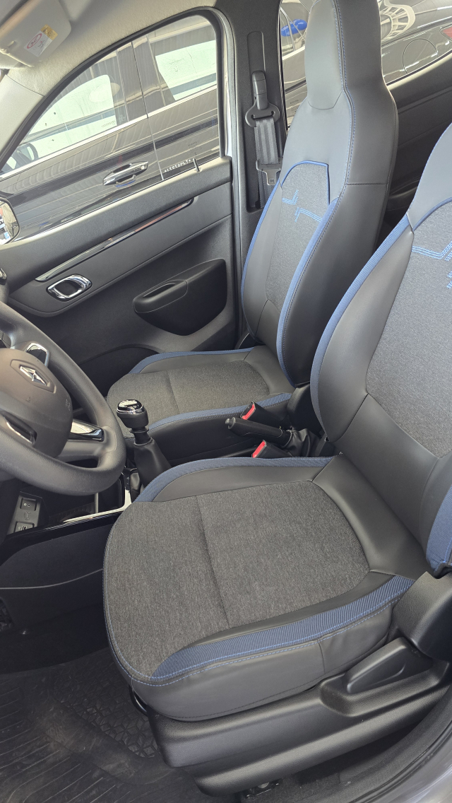 Renault KWID 1.0 12V SCE FLEX ICONIC MANUAL 15
