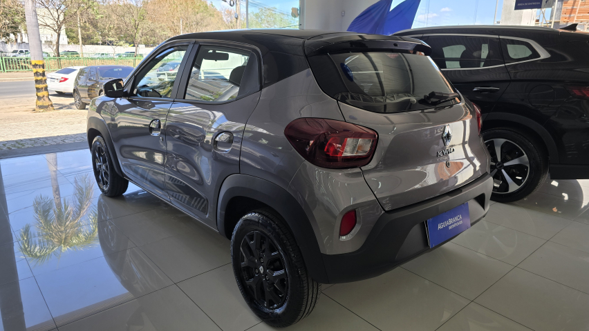 Renault KWID 1.0 12V SCE FLEX ICONIC MANUAL 6