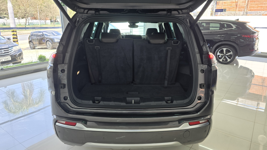 JEEP COMMANDER 2.0 TD380 TURBO DIESEL OVERLAND AT9 9