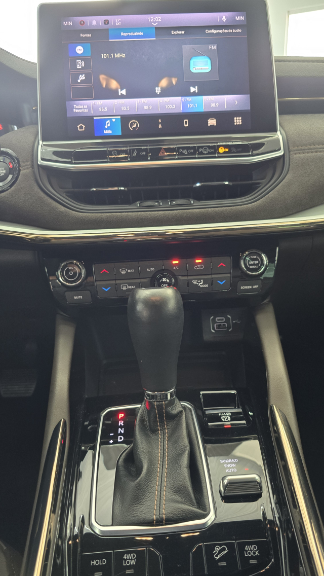 JEEP COMMANDER 2.0 TD380 TURBO DIESEL OVERLAND AT9 13