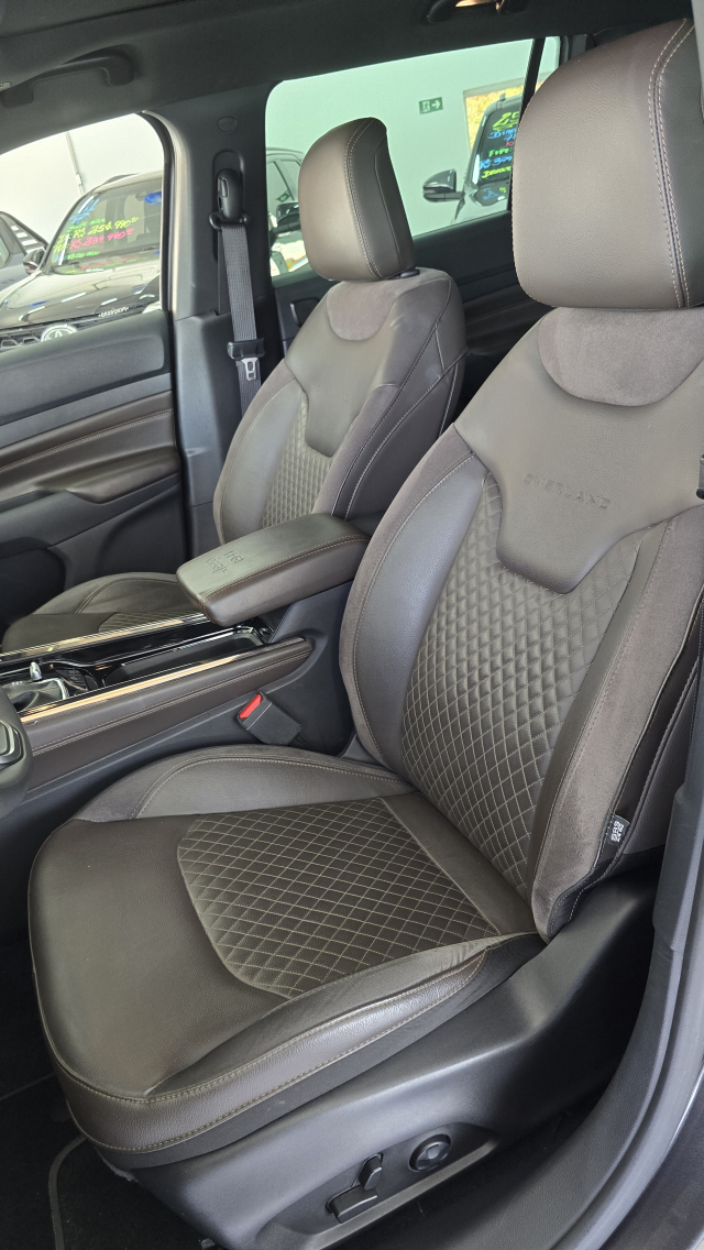 JEEP COMMANDER 2.0 TD380 TURBO DIESEL OVERLAND AT9 15