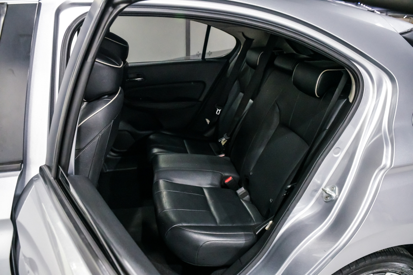 Honda CITY 1.5 i-VTEC FLEX HATCH EXL CVT 21