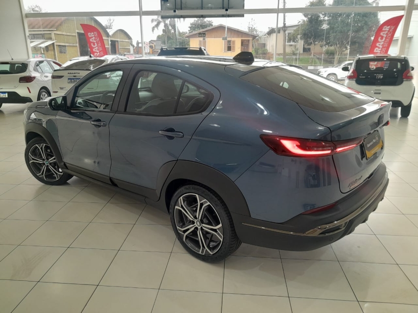 fiat fastback 1.0 turbo 200 hybrid impetus cvt flex 4p automatico 2025