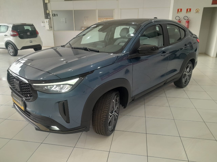 fiat fastback 1.0 turbo 200 hybrid impetus cvt flex 4p automatico 2025