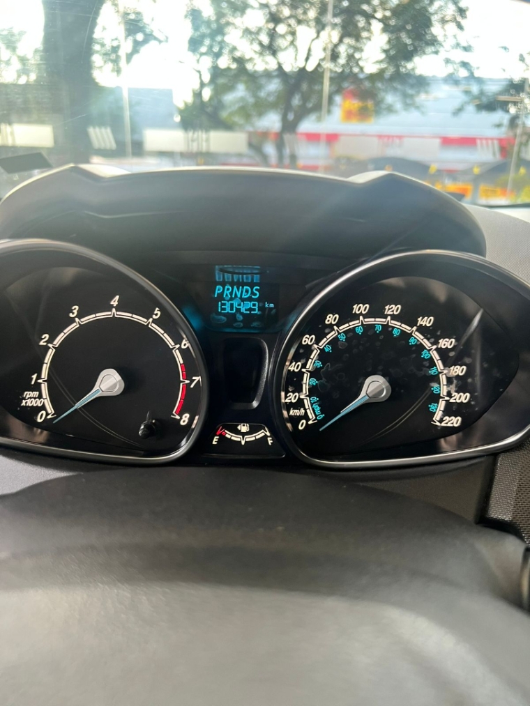 ford fiesta 1.6 titanium hatch 16v flex 4p powershift 5p automatico 2015 ford fiesta 1.6 titanium hatch 16v flex 4p powershift 5p automatico 2015