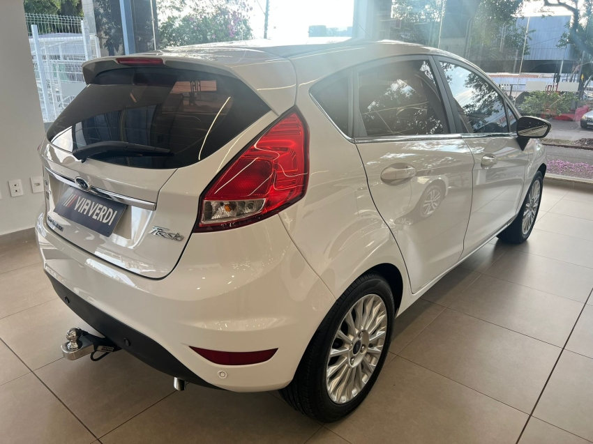 ford fiesta 1.6 titanium hatch 16v flex 4p powershift 5p automatico 2015 ford fiesta 1.6 titanium hatch 16v flex 4p powershift 5p automatico 2015