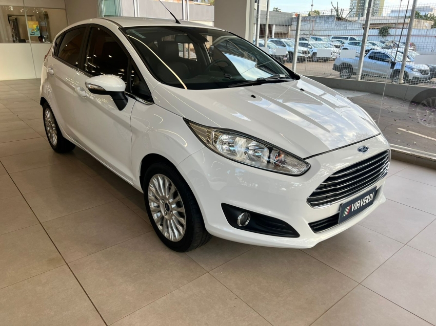 ford fiesta 1.6 titanium hatch 16v flex 4p powershift 5p automatico 2015 ford fiesta 1.6 titanium hatch 16v flex 4p powershift 5p automatico 2015