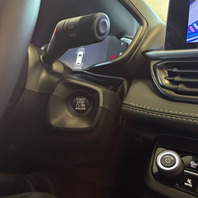 fiat fastback 1.3 turbo 270 flex limited edition at6 4p automatico 2025