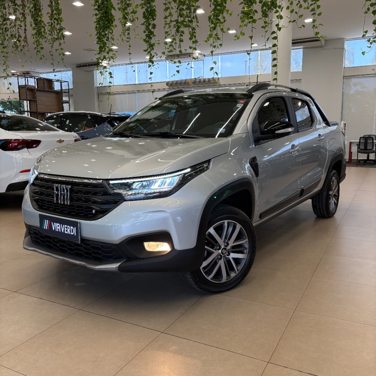 fiat strada 1.3 firefly flex volcano cd cvt 4p automatico 2025