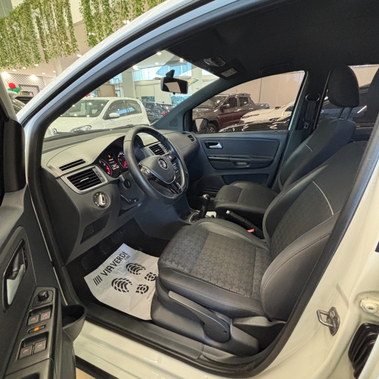 volkswagen fox 1.0 mpi track 12v flex 4p manual 5p 20175