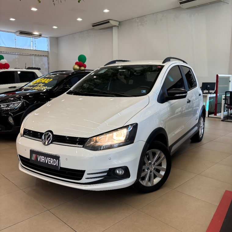 volkswagen fox 1.0 mpi track 12v flex 4p manual 5p 2017