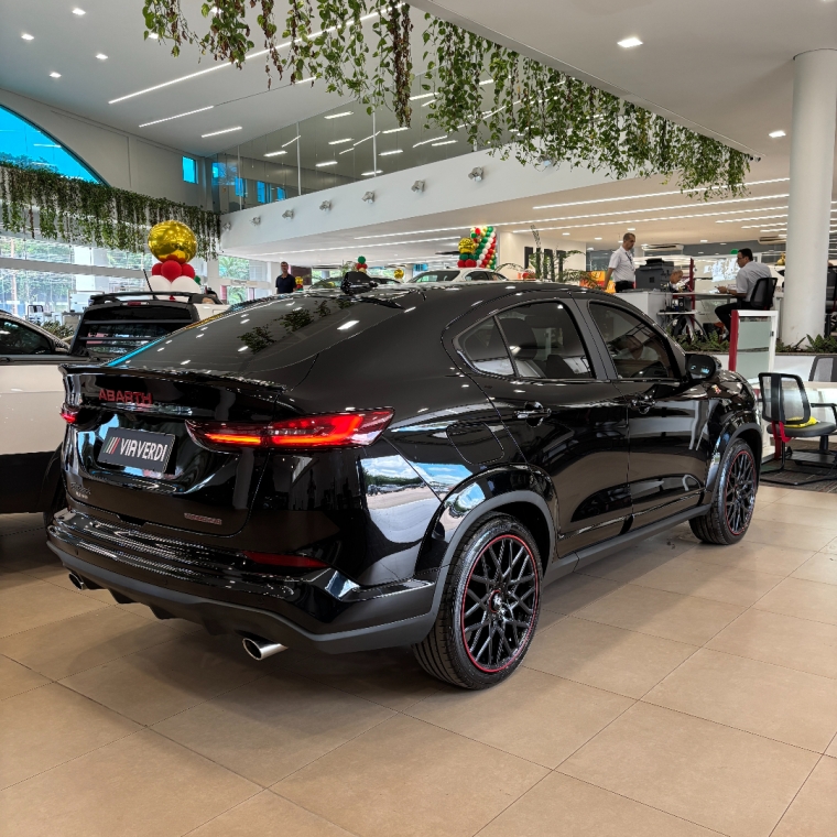 fiat fastback 1.3 turbo 270 flex abarth at6 4p automatico 202521