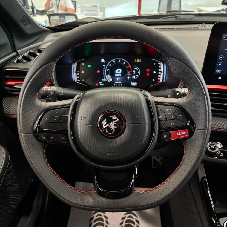 fiat fastback 1.3 turbo 270 flex abarth at6 4p automatico 202512