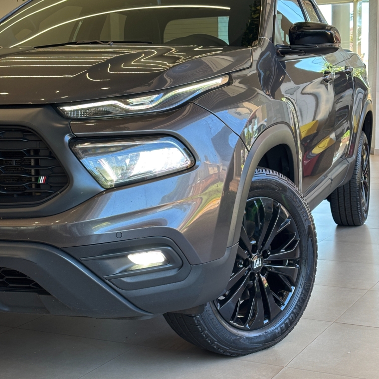 fiat toro 1.3 turbo 270 flex volcano at6 4p automatico 20237