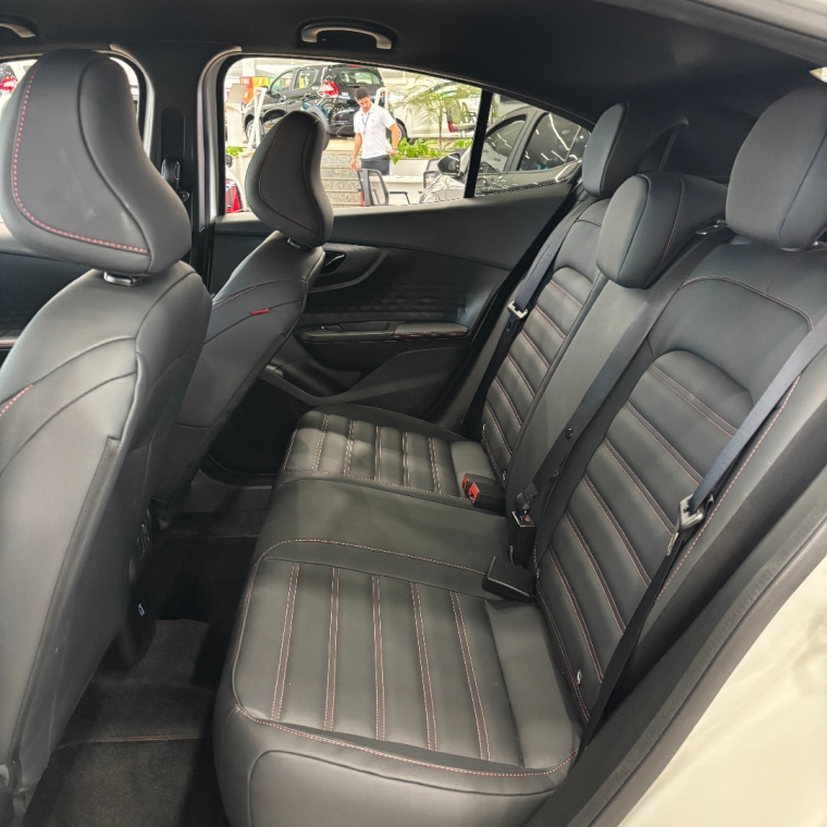 fiat fastback 1.3 turbo 270 flex abarth at6 4p automatico 202517