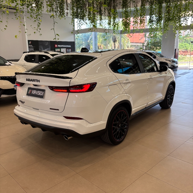 fiat fastback 1.3 turbo 270 flex abarth at6 4p automatico 202521