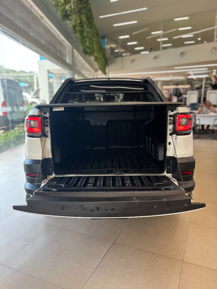 fiat strada 1.3 firefly flex volcano cd cvt 4p automatico 202417