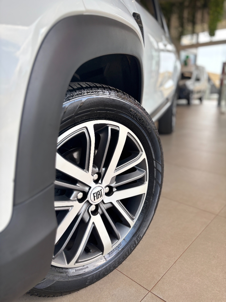 fiat strada 1.3 firefly flex volcano cd cvt 4p automatico 20242