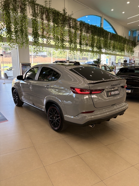 fiat fastback 1.3 turbo 270 flex abarth at6 4p automatico 202419