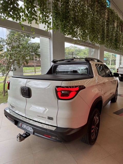 fiat toro 1.3 turbo 270 flex freedom at6 4p automatico 202420