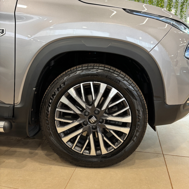 fiat toro 2.0 16v turbo diesel ranch 4wd at9 4p automatico 2025