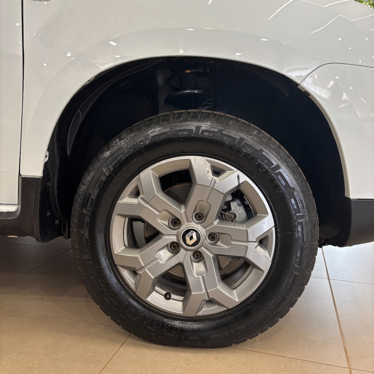 renault oroch 1.6 16v sce flex intense manual 4p 2023 renault oroch 1.6 16v sce flex intense manual 4p 2023