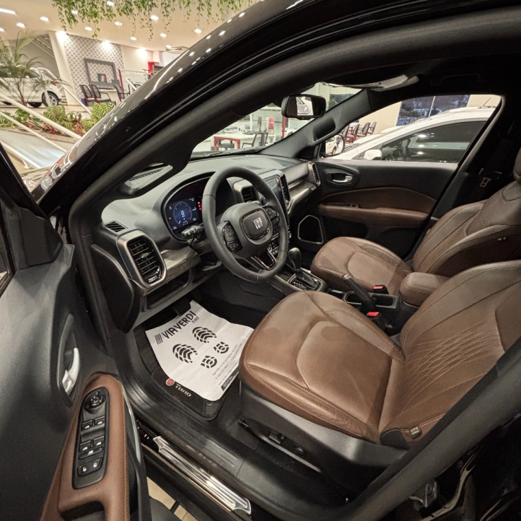 fiat toro 2.0 16v turbo diesel ranch 4wd at9 4p automatico 2025