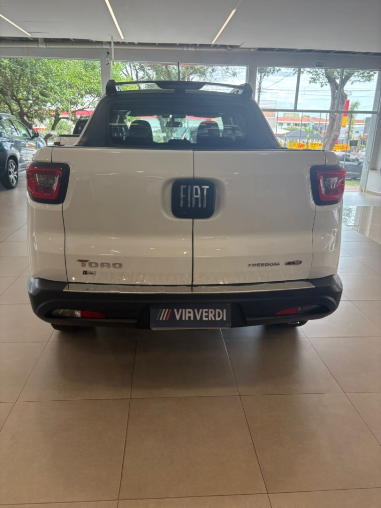 fiat toro 2.0 16v turbo diesel freedom 4wd at9 4p automatico 20198