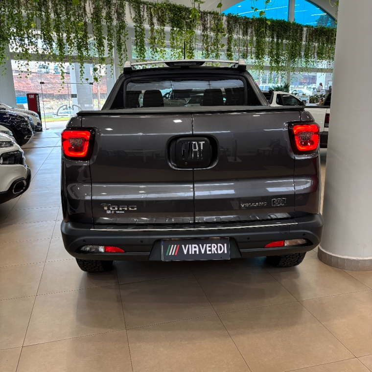 fiat toro 2.0 16v turbo diesel volcano 4wd at9 4p automatico 202422