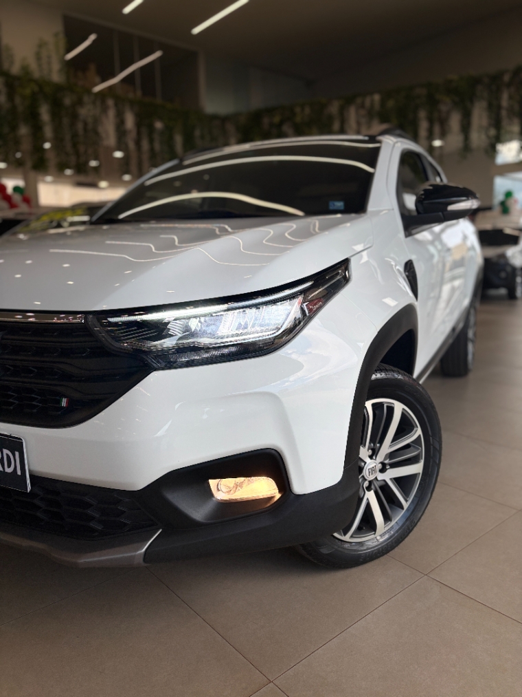 fiat strada 1.3 firefly flex volcano cd cvt 4p automatico 20241