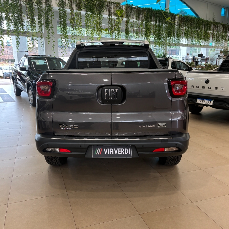 fiat toro 2.0 16v turbo diesel volcano 4wd at9 4p automatico 202422