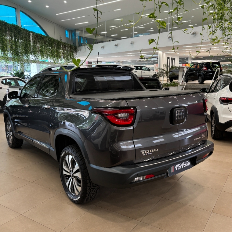 fiat toro 2.0 16v turbo diesel volcano 4wd at9 4p automatico 202420