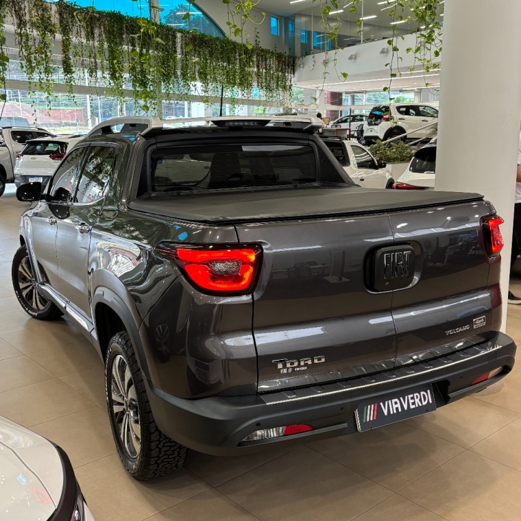 fiat toro 2.0 16v turbo diesel volcano 4wd at9 4p automatico 202421