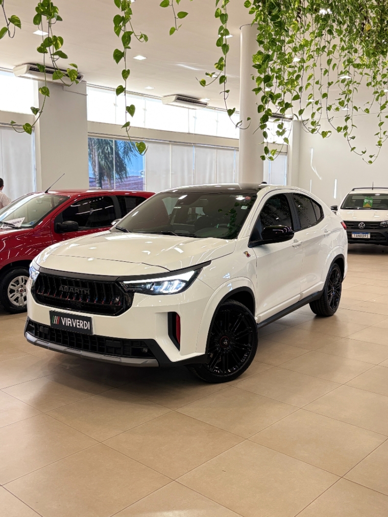 fiat fastback 1.3 turbo 270 flex abarth at6 4p automatico 2026