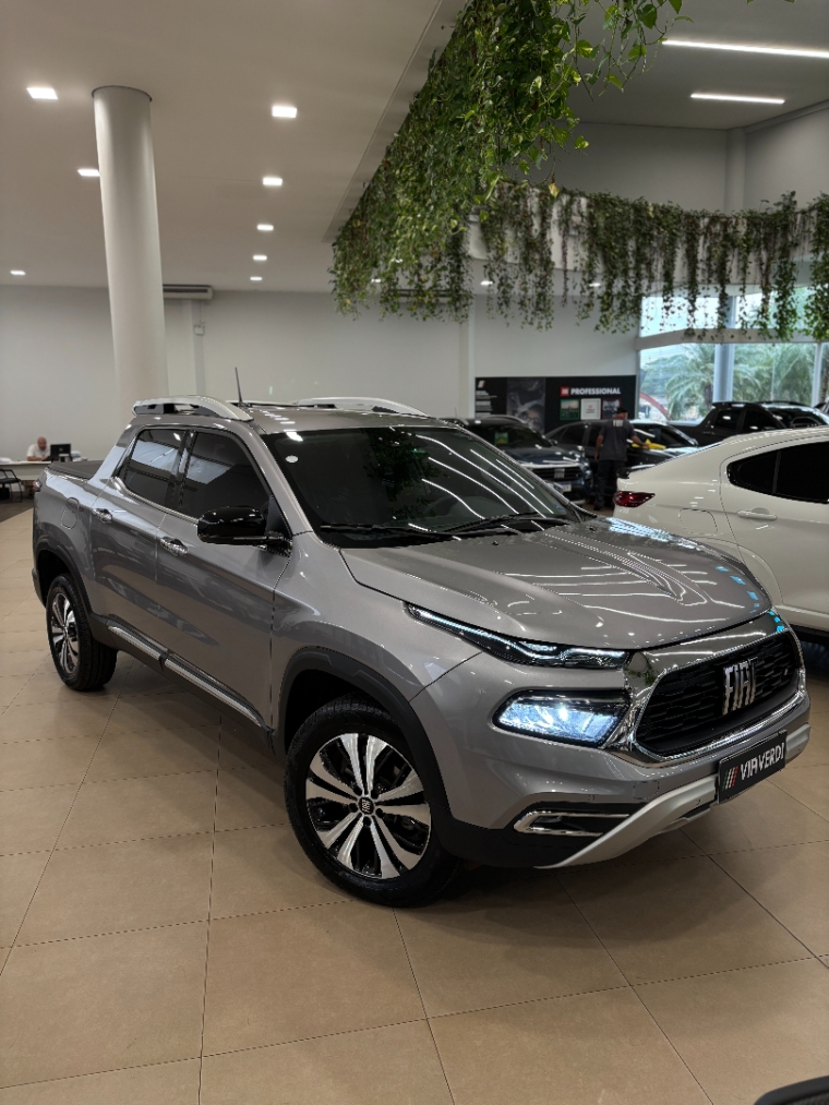 fiat toro 1.3 turbo 270 flex volcano at6 4p automatico 2025