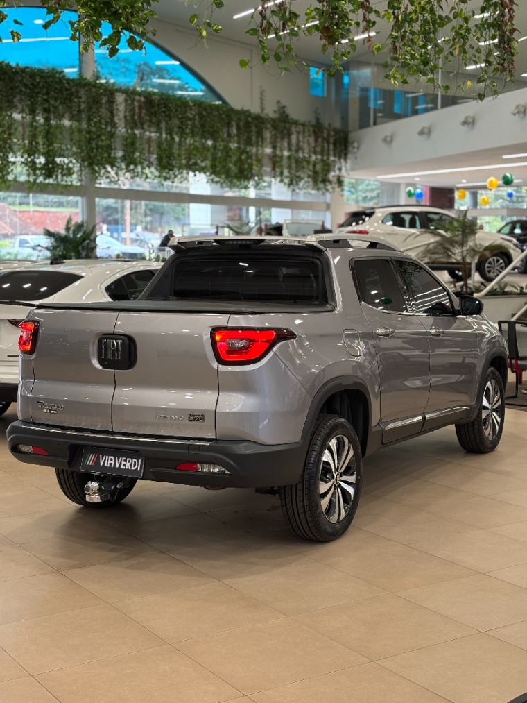 fiat toro 1.3 turbo 270 flex volcano at6 4p automatico 202520