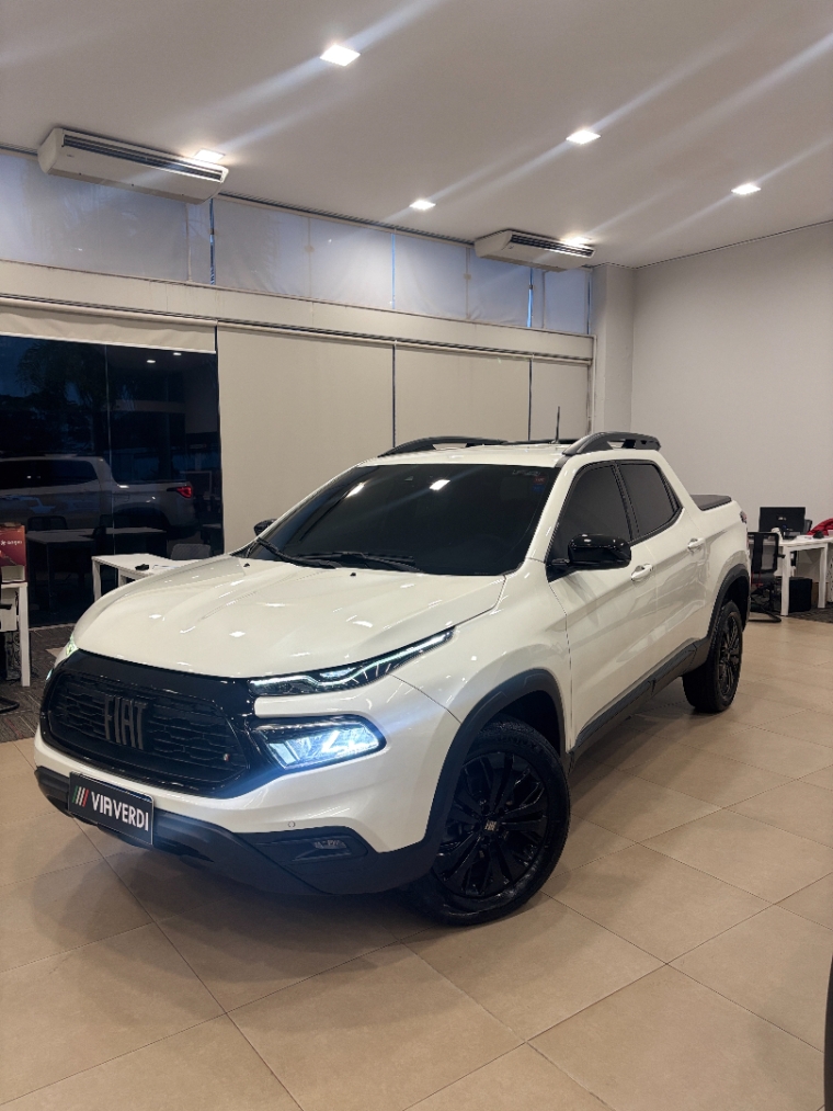 fiat toro 1.3 turbo 270 flex volcano at6 4p automatico 2024