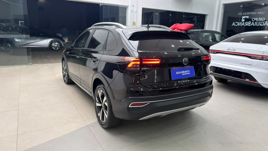 Volkswagen NIVUS 1.0 200 TSI TOTAL FLEX HIGHLINE AUTOMÁTICO 6