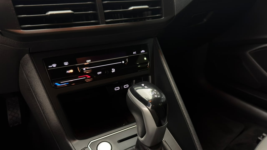 Volkswagen NIVUS 1.0 200 TSI TOTAL FLEX HIGHLINE AUTOMÁTICO 13