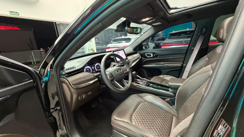 JEEP COMMANDER 2.0 TD380 TURBO DIESEL OVERLAND AT9 15